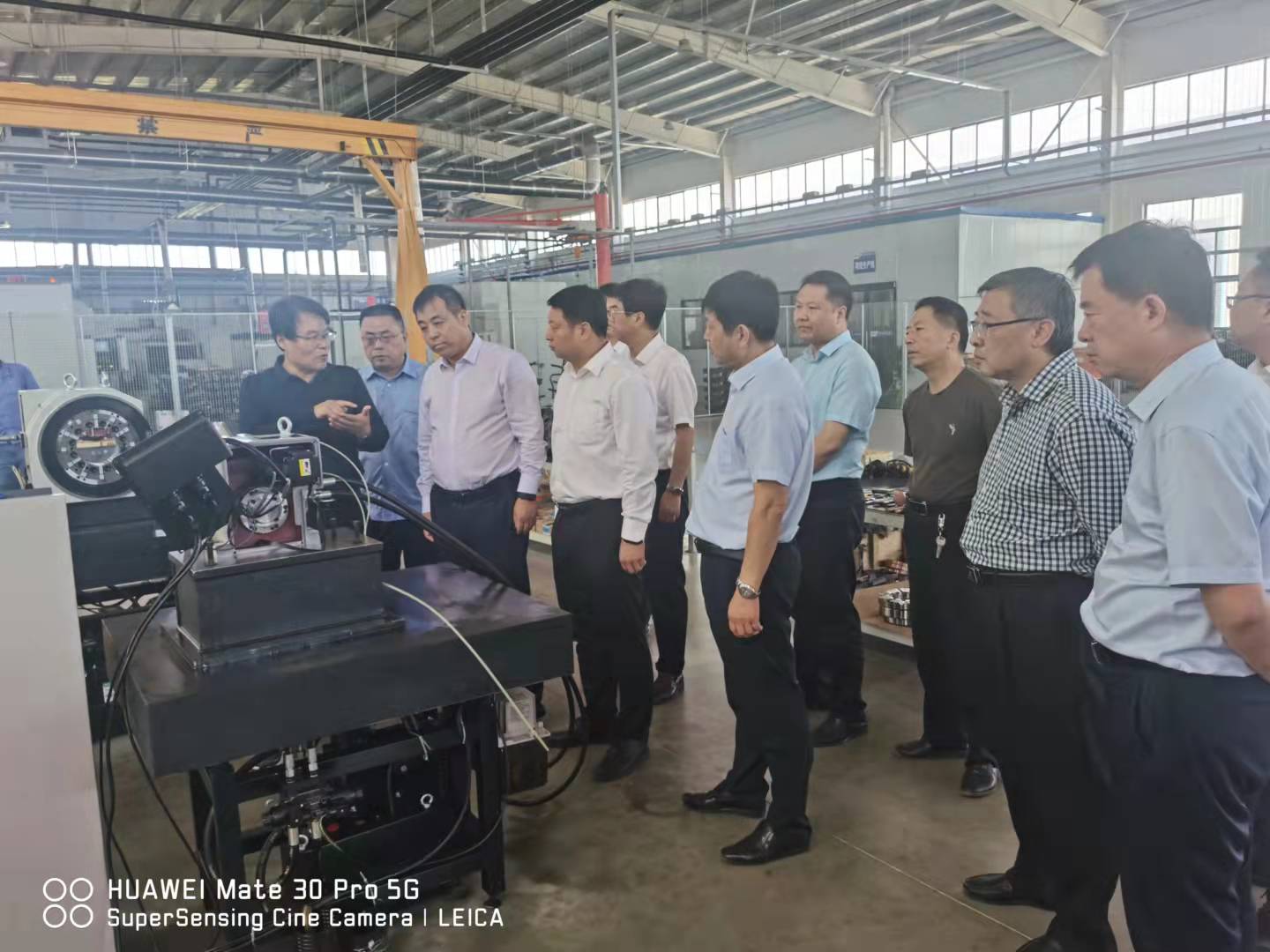 寶雞市市委常委、副市長王寧崗來我公司參觀調(diào)研